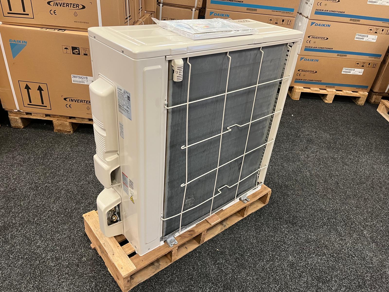 Mitsubishi Electric Ecodan 8kW SUZ-SWM80VA - 230 volt KLEINE BESCHADIGING, GEEN INVLOED OP WERKING - Afbeelding 4